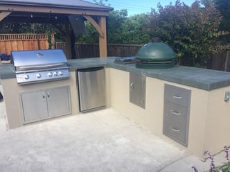 Stucco outdoor kitchen in Los Gatos, CA