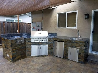 Outdoor kitchen appliances