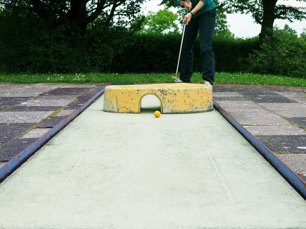 Backyard-Mini-Golf.jpg